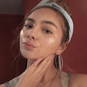 Meet your Posher, Carmen